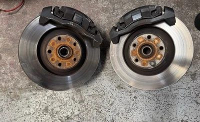 Audi TT Coupe Quattro Set Rear Brakes OEM Genuine - Image 1 of 4