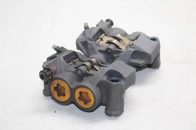 Juego de pinzas de freno delanteras derecha izquierda Yamaha YZF R6 YZF-R6 2005 par de pinzas Foto 1 de 4