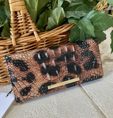 ❤️GORGEOUS NWT GOLDEN LYNX ADY Brahmin Wallet - Image 1 of 4