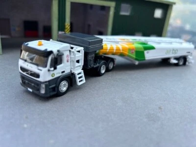 Iconic Replica 1/87th Scale Volvo Airfield Tanker BP 87-0109 - Image 1 of 4