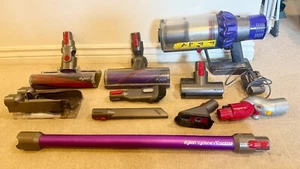 Dyson V10 Animal Cordless Handheld Vacuum Cleaner With Good Battery 03/07 - Picture 1 of 15
