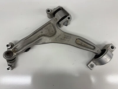 Левый передний нижний рычаг управления 19-20 Volvo S60 32370929 - Изображение 1 из 4