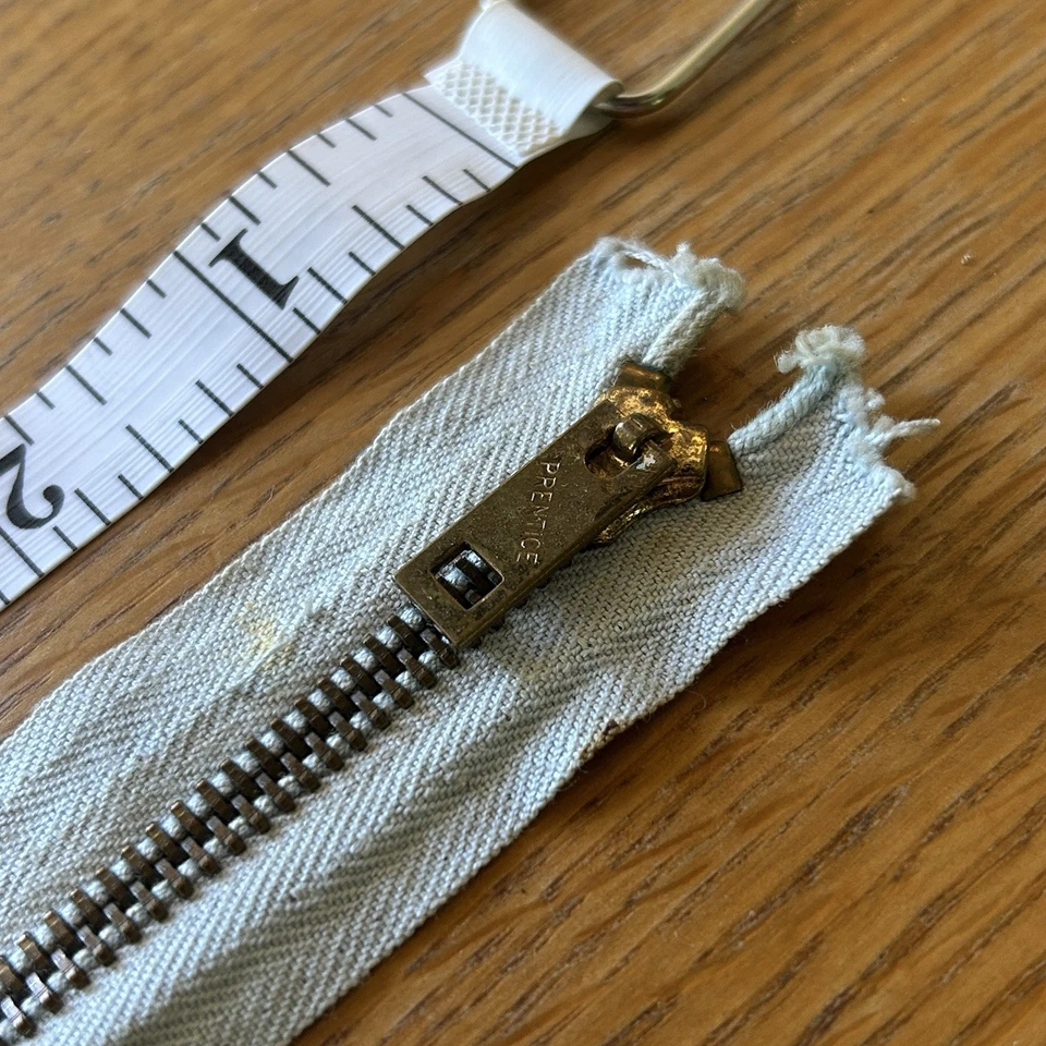 De Colección Años 50 PRENTICE Cremallera Larga Resistente Extremo Cerrado Nº5 22-3/4” Latón AZUL CLARO Foto 1 de 4