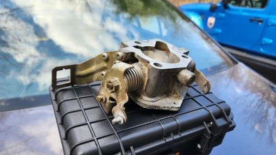 1987-1990 Jeep 4.0 Renix Throttle Body Cherokee Comanche XJ MJ  - Image 1 of 4