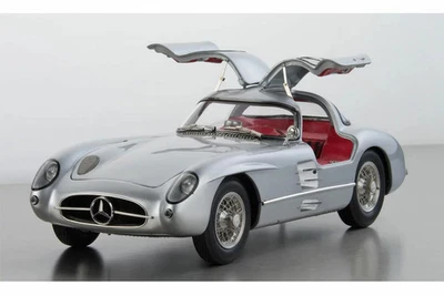 CMC 1/18 Escala Acabado Modelo M076 Mercedes-Benz 300 SLR Coupe 1955 / Rojo I... - Imagen 1 de 3