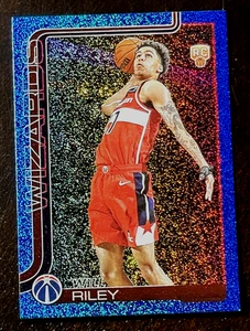 2025-26 Topps Will Riley Rookie Sandglitter Blue #221 Wizards RC SP - Bild 1 von 3