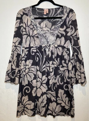 Mini Vestido Sweet Pea by Stacy Frati Fairy Babydoll Talla L Floral Malla Manga Campana  Foto 1 de 4