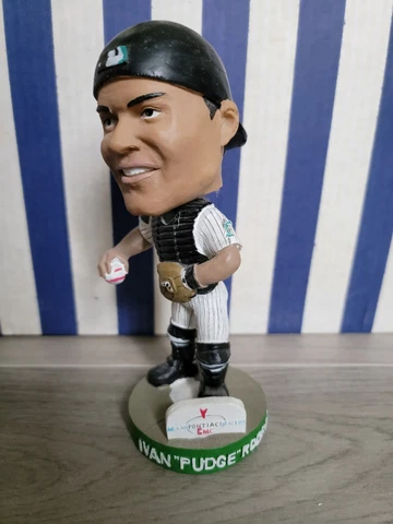 2003 Word Series Champion Florida Marlins Ivan Pudge Rodriguez Bobble Head Cover
