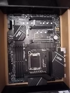 MSI PRO Z790-P WIFI - Carte mère ATX Socket 1700 Intel Z790 Express - NEUVE - Foto 1 di 1
