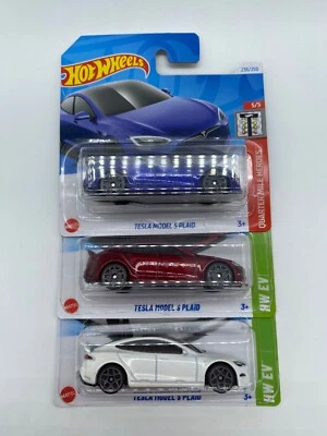 Hot Wheels Tesla Modelo S Plaid x3: rojo, blanco y azul todo sellado Foto 1 de 4