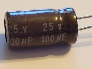 20pcs - 25v 100uf 105C Electrolytic Radial Capacitors - Illinois Cap - Picture 1 of 3
