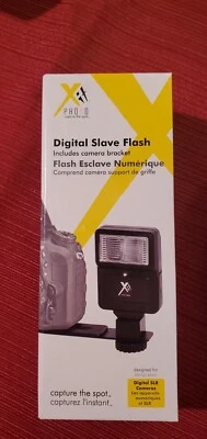 XTCF1BRK Slave Flash with camera bracket for Digital/DSLR Camera. New in box  - Image 1 of 3
