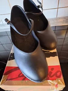 Damen Tanzschuhe Capezio Grösse 8,5 - Bild 1 von 6