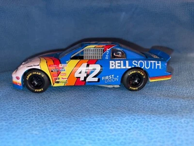 Coche de carreras diecast NASCAR #42 Racing Champions escala 1:64 Foto 1 de 4