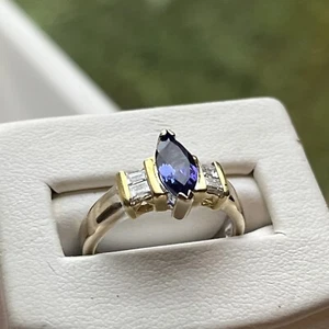 Anello oro giallo bianco 14 kt forma marchesa viola tanzanite baguette diamanti misura 6 - Foto 1 di 7
