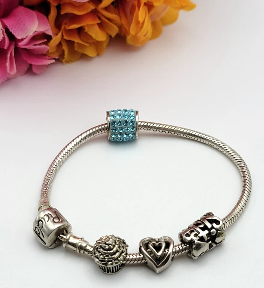 Pulsera SilveRado 925 Plata Esterlina Dije Cupcake Azul Circonita Circonita Corazón Hermana Foto 1 de 4