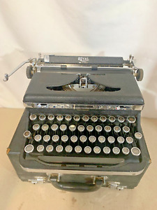 ROYAL DE LUXE 1936 Pre-War Portable Manual Typewriter A Model A571343 Working!