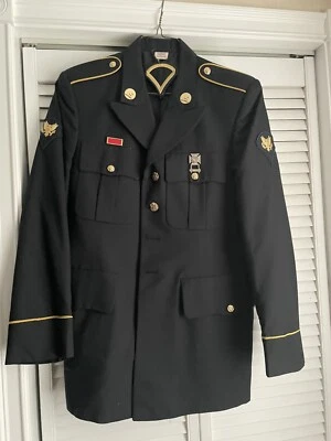 US Army Blue 450 Poly/Wool DeRossi Dress Uniform Jacket Sz 38RC w/Pin/Patch (CA) - Image 1 of 4