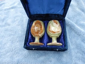 Vintage Marble Onyx Wine Glasses Stone Goblet Cup Set of 2 Blue Velvet Case - Picture 1 of 9