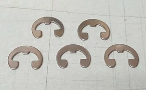 Lot of 5 OEM Yamaha Outboard Circlips 93430-06M02 *NEW* - Imagen 1 de 2