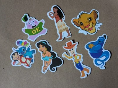 Juego de pegatinas Disney (7 pegatinas) 2" NUEVO/Moderno - Moana/Jazmín/Genio/Leñoso/Puntada Foto 1 de 3