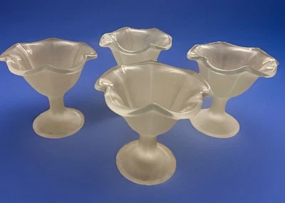 Set of 4 ~ Fidenza Primavera Rosa Satin Dessert Bowls ~ Italy ~ 5 1/4" Tall - Image 1 of 4