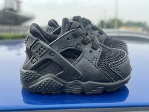 Nike Huarache Run Athletic Shoes Infant 2C Triple Black 704950-016 Slip On NEW - Picture 1 of 8