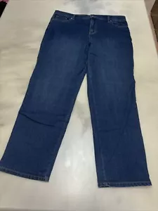 NWT Style And Co Women’s Mid Rise Straight Leg Jeans Astor Wash Size 18 - Picture 1 of 9