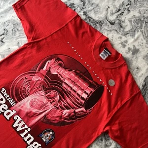 Vintage 1998 90s Detroit Red Wings Pro Player Tshirt  Stanley Cup Champs NWOT M - Picture 1 of 10