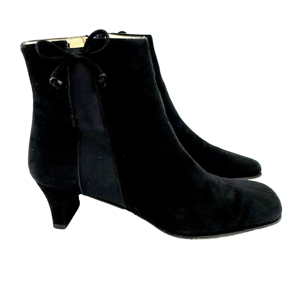 Botines para mujer Salvatore Ferragamo talla 6 B negros gamuza lazo cremallera boutique gatito Foto 1 de 4