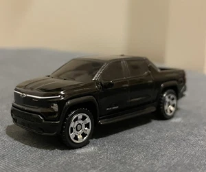 Modellino Matchbox Chevrolet Silverado Ev Chevy 1/64 1:64 Nuova Senza Box 2025 - Foto 1 di 5