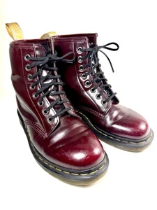 Stivali Doc Dr Martens rosso ciliegia vegan pelle combattimento 23756 donna taglia 8 AirWare - Foto 1 di 17