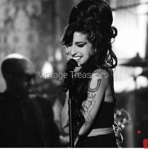 Amy Winehouse Singing Live on Stage Photo Print Poster - Image 1 of 1