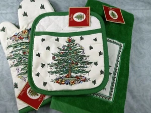 Nwt Spode Christmas Tree 3pc set  1 oven mitt 1 pot holder 1 kitchen towel  - Picture 1 of 4