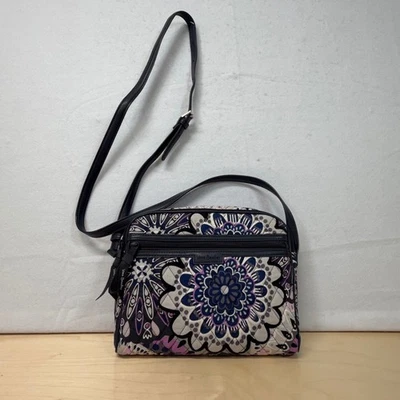 Bandolera Vera Bradley Acolchada Floral Púrpura Azul Negro Correa Ajustable Foto 1 de 4
