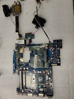 Lenovo G570 Intel Laptop Motherboard PlWG2 LA-675AP - Image 1 of 4