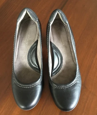 Zapatos de salón Naturalizer N5 Comfort Lisha de cuero azul marino oscuro talla 7,5 M Foto 1 de 4