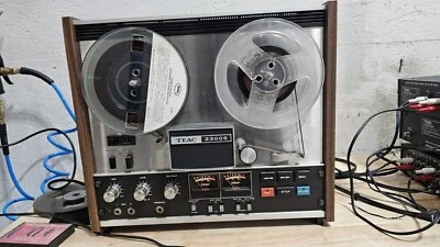 Cubierta de cinta de carrete a carrete vintage TEAC 2300S  Foto 1 de 4