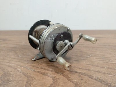 Very Rare Langley Plugcast 360 Casting Reel Narrow Spool Antique 50s  - Image 1 of 4