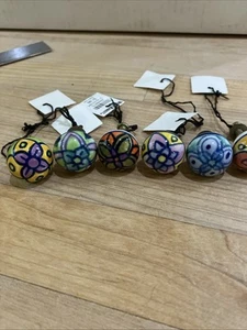 8 Pomelli per Cassettiera Mercato Mondiale Tira Ceramica Vernice Floreale - Foto 1 di 9