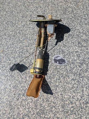 1990-1993 Mazda Miata MX5 Gas Fuel Pump Assembly B61P-196100-2000 90-93 91NA11V - Image 1 of 4