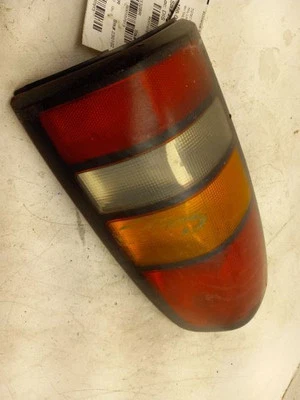 Passenger Tail Light Classic Style 05-07 GMC Sierra 1500 PICKUP 19169022 - Image 1 of 4