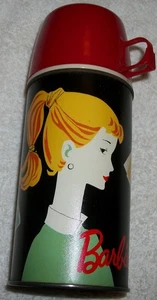 VINTAGE MATTEL BARBIE THERMOSKANNE, ETWAS ROST, HAT STOPFEN, ROTE TASSE, 1962, KOMPLETT - Bild 1 von 7