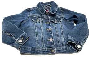 Chaqueta de jean corta de mezclilla azul para niñas talla 4T cierre a presión lugar para niños  - Imagen 1 de 8