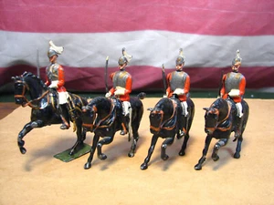4 Vintage Britains "proprietary" Mounted Metal Lifeguards On Parade With Swords - Foto 1 di 11