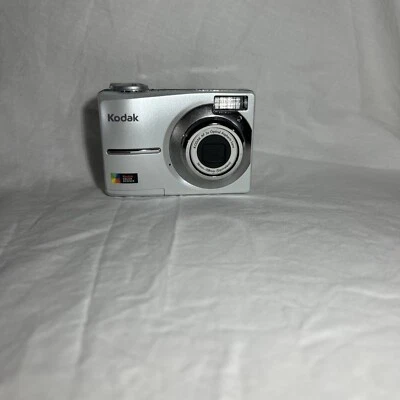 Kodak EasyShare C613 6.2MP Digital Camera Point & Shoot PARTS ONLY - NOT WORK - Image 1 of 4