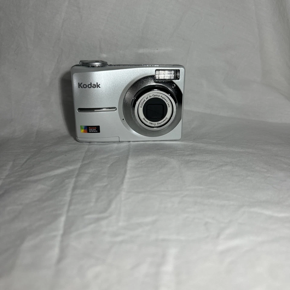 Kodak EasyShare C613 6.2MP Digital Camera Point & Shoot PARTS ONLY - NOT WORK - Image 1 of 4
