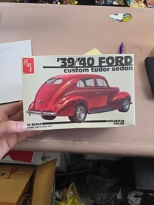 Vintage Matchbox . AMT '39/'40 Ford Sedan kit #2403 1980 Issue Factory Sealed - Picture 1 of 10