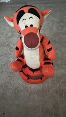 Bouncing Singing Talking Tigger Foto 1 de 4