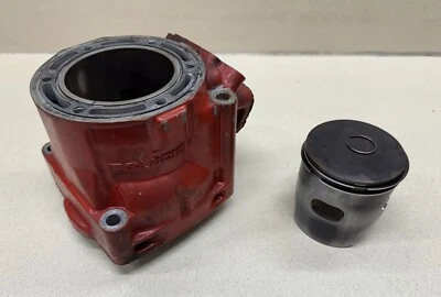 Polaris RMK Fusion Switchback 900 cilindro 3021615 Foto 1 de 4